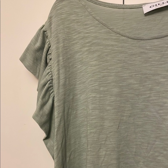 Gilli Green Ruffled Relaxed Tee - Picture 5 of 5
